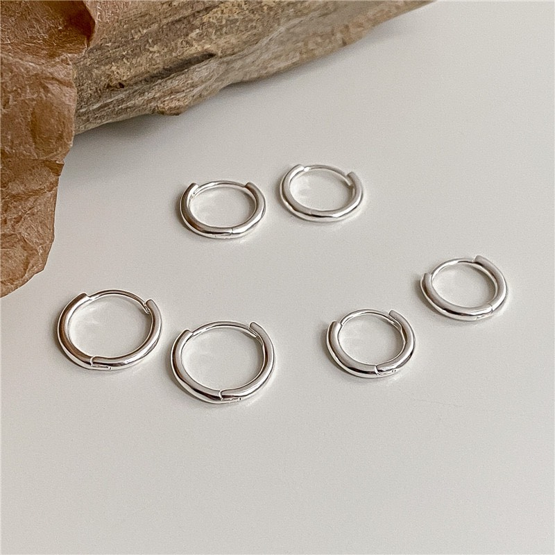Ảnh Khuyên bấm bạc tròn trơn unisex nam nữ đơn giản Dế Bạc - bạc 925 an toàn cho da - K5589 2