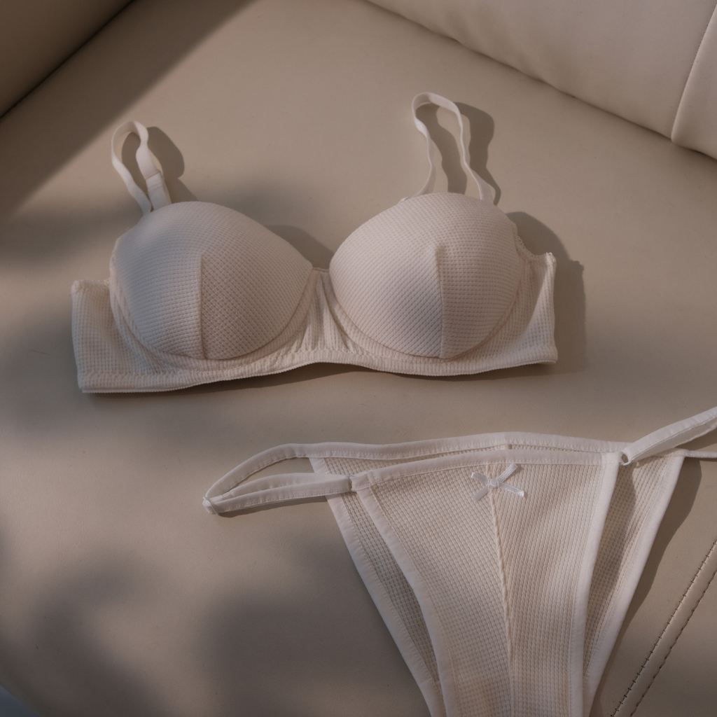 Bộ Đồ Lót Nữ Sexy Gồm Áo Có Gọng Mút Có Thể Tháo Rời Và Quần Dáng Nửa Mông Gợi Cảm KRYSTAL Onyx Trắng spe