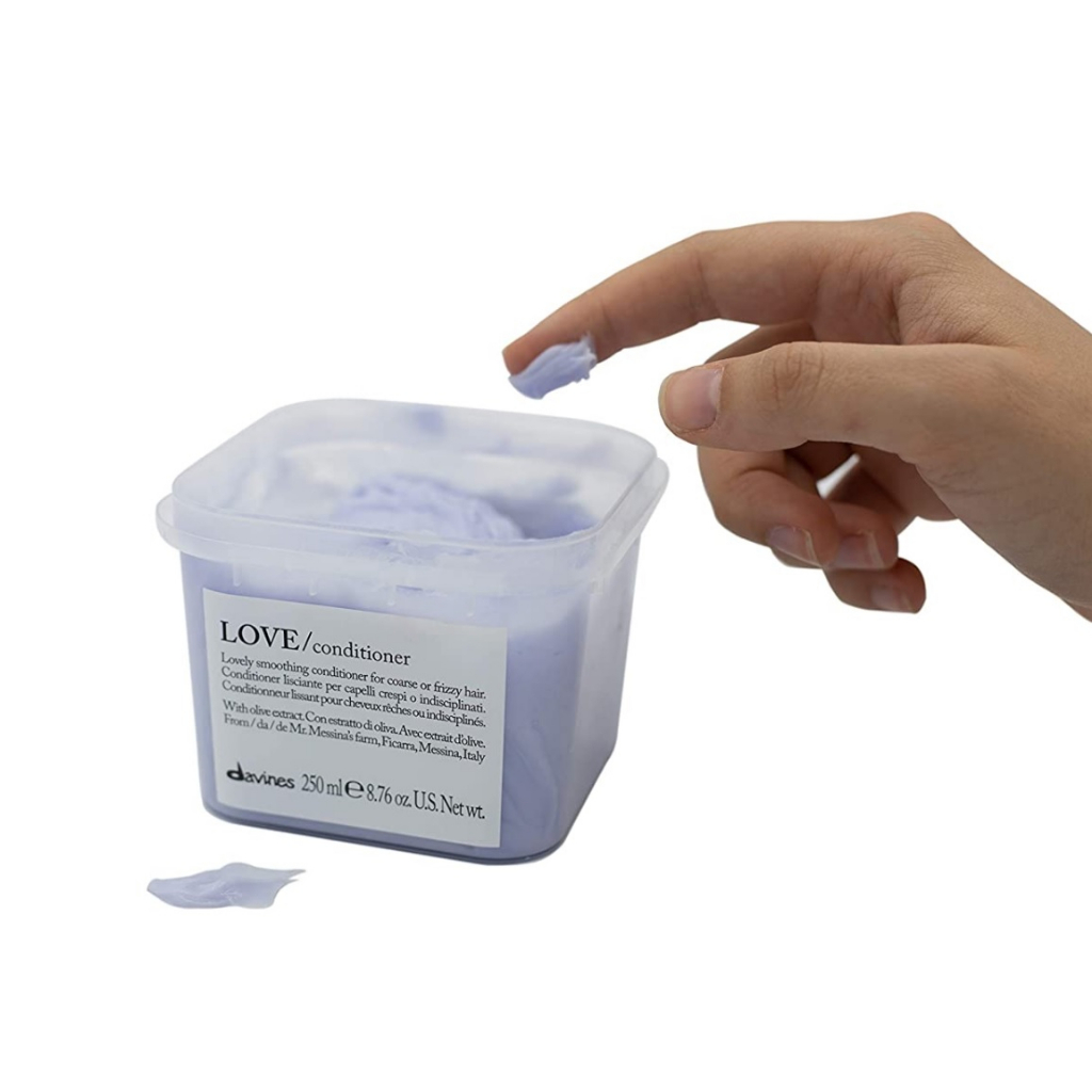 Dầu xả - Davines love Smooth/ Conditioner - làm suôn mượt , cung cấp độ ẩm sâu và cho mái tóc thẳng mượt (250ml, 1000ml)