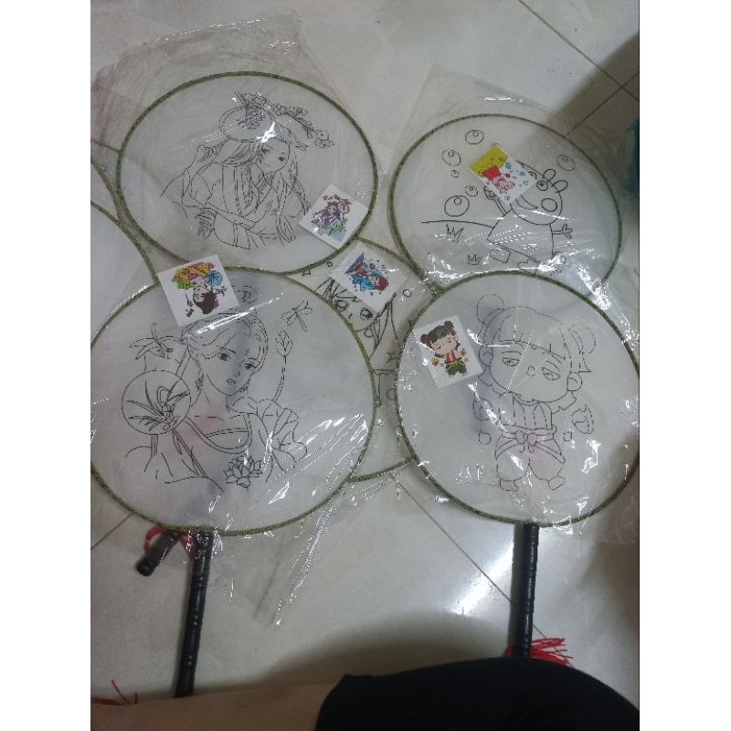 Quạt tô màu | Shopee Việt Nam