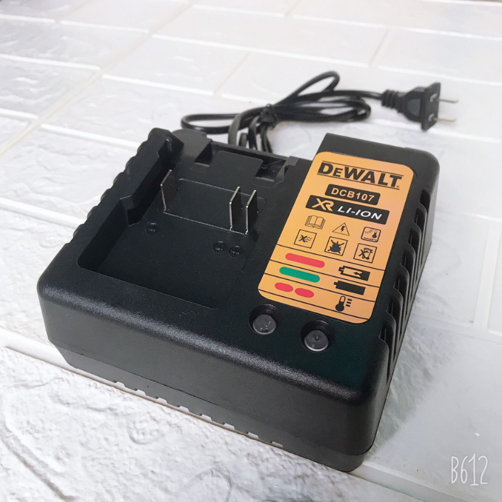 Sạc pin máy khoan, đế sạc pin 21v - chân pin phổ thông m21
