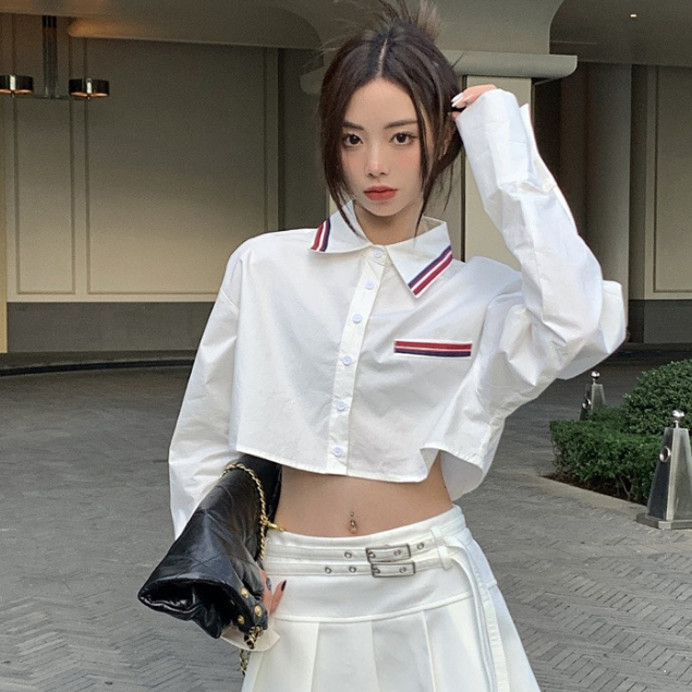 Áo sơ mi trắng dáng croptop, Sơ mi xanh dài tay thom dáng ngắn phối màu viền cổ DELIZ