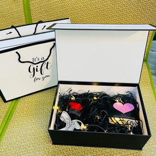 (30*20*11)Hộp quà kèm túi size to, hộp quà đựng giày dép, túi xách, quần áo,hộp quà valentine, kèm phụ kiện sang trọng