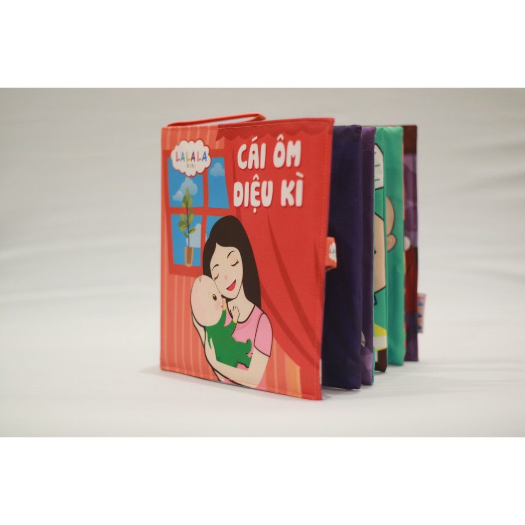 Sách vải Cái ôm diệu kì - Lalala Baby, kích thích thính giác, rèn luyện thị giác cho bé, hàng Việt Nam
