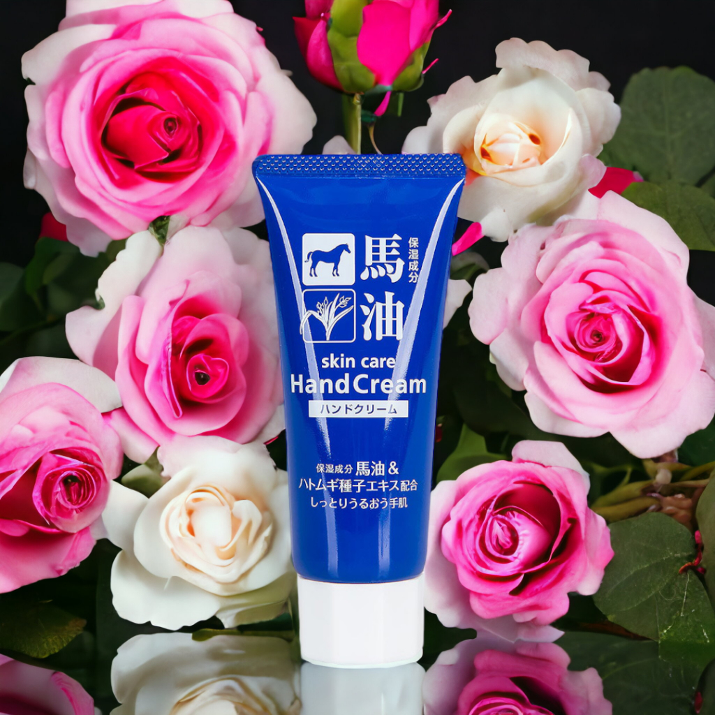 Kem Dưỡng Ẩm Da Tay Chiết Xuất Dầu Ngựa Và Ý Dĩ Hatomugi Hand Cream (Tuýp 60g)