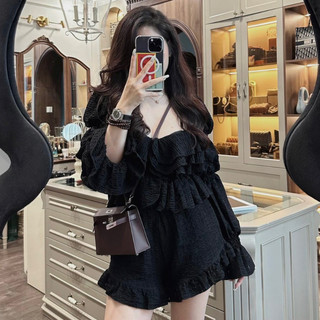 Set Bộ Đồ Nữ Áo Xốp Bèo Tầng Chun Tay Màu Đen Mix Quần Sooc Đùi Gấu Bèo Freesize