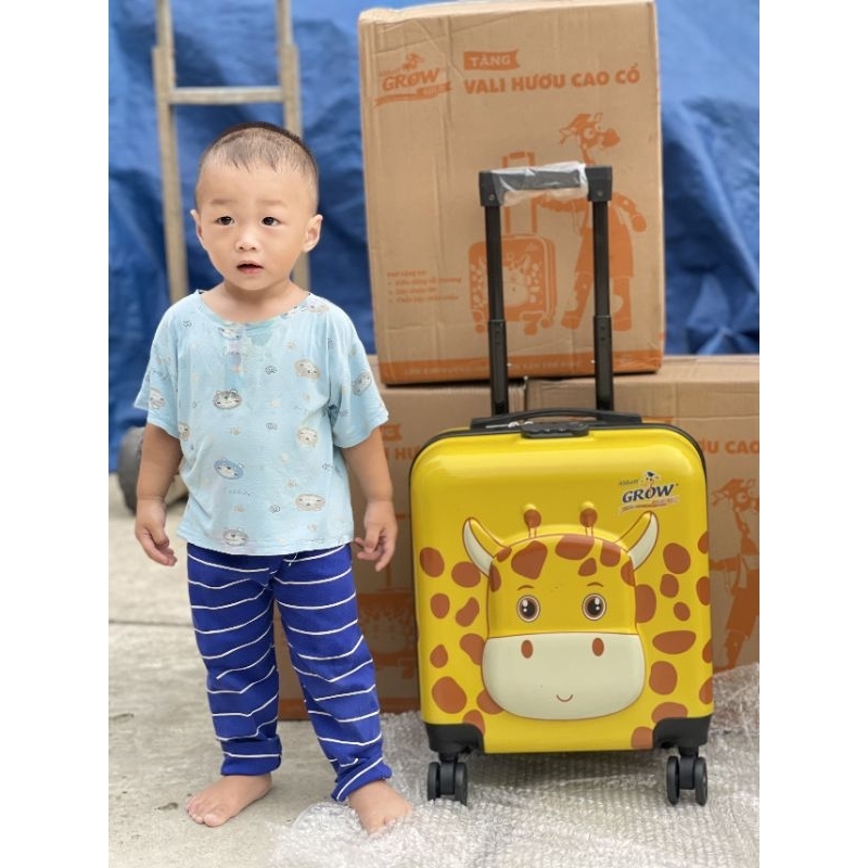 Valy kéo cho bé. Hàng khuyến mãi