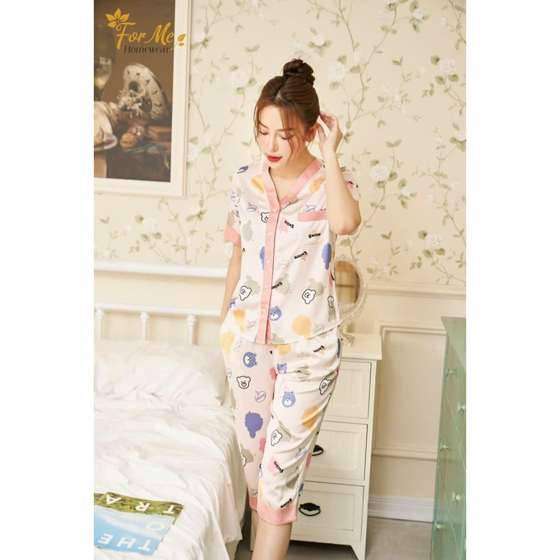 Bộ mặc nhà chất Lụa Hàn Châu Cao Cấp quần lửng cổ V họa tiết