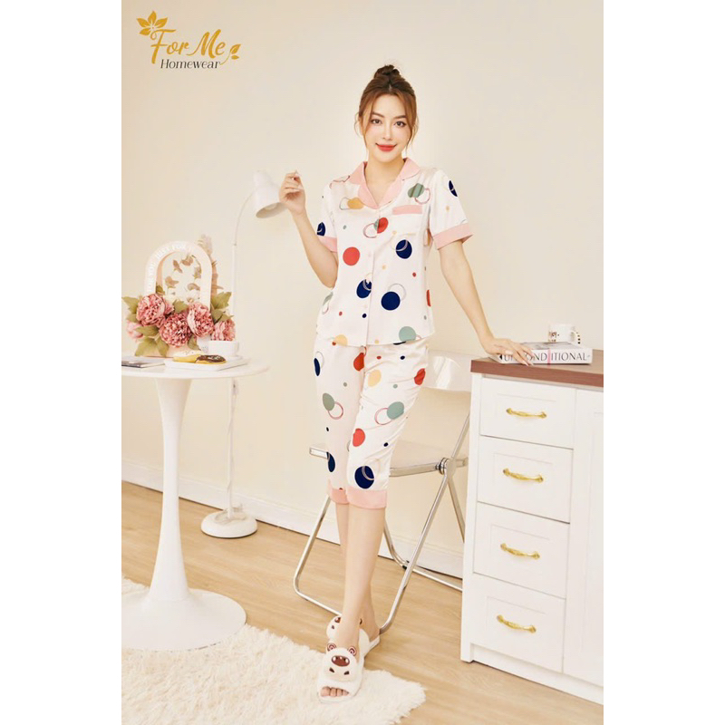 Bộ mặc nhà chất Lụa Hàn Châu Cao Cấp quần lửng tay ngắn cổ v họa tiết