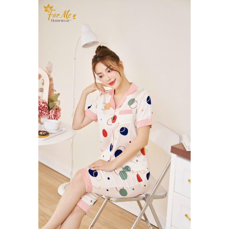 Bộ mặc nhà chất Lụa Hàn Châu Cao Cấp quần lửng tay ngắn cổ v họa tiết