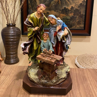 Tượng Công Giáo Gia Đình Thánh Gia, phong cách Châu Âu kích thước 30cm.