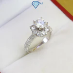 Nhẫn bạc nữ đính Moissanite 6.5ly xi kim kèm thẻ tra cứu mặt bông hoa 8 cánh tinh tế, sang trọng NNM0004 - Trang Sức TNJ — ảnh 1