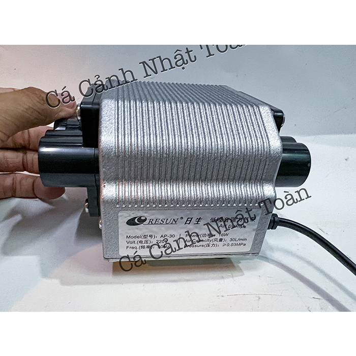 MÁY TẠO OXY HỒ CÁ NON BỘ RESUN AP 30 16W