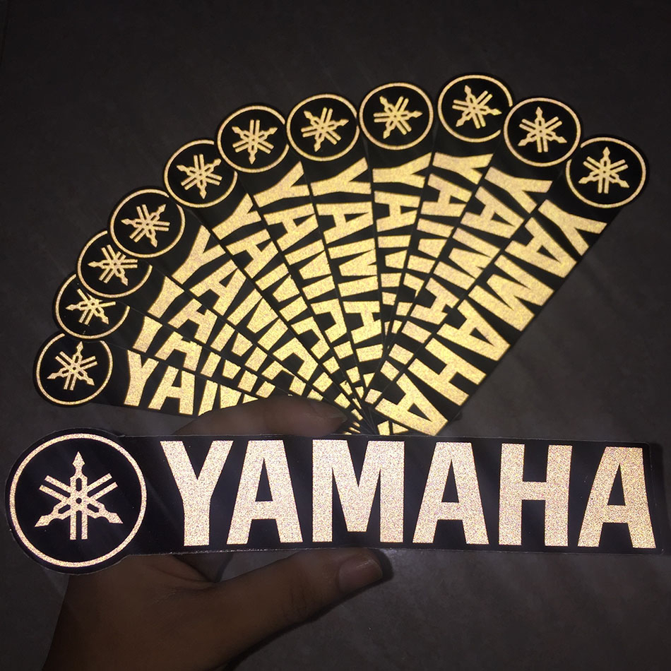 YAMAHA logo tròn, chữ trắng phản quang 3M nền đen. Decal cao cấp không bay màu