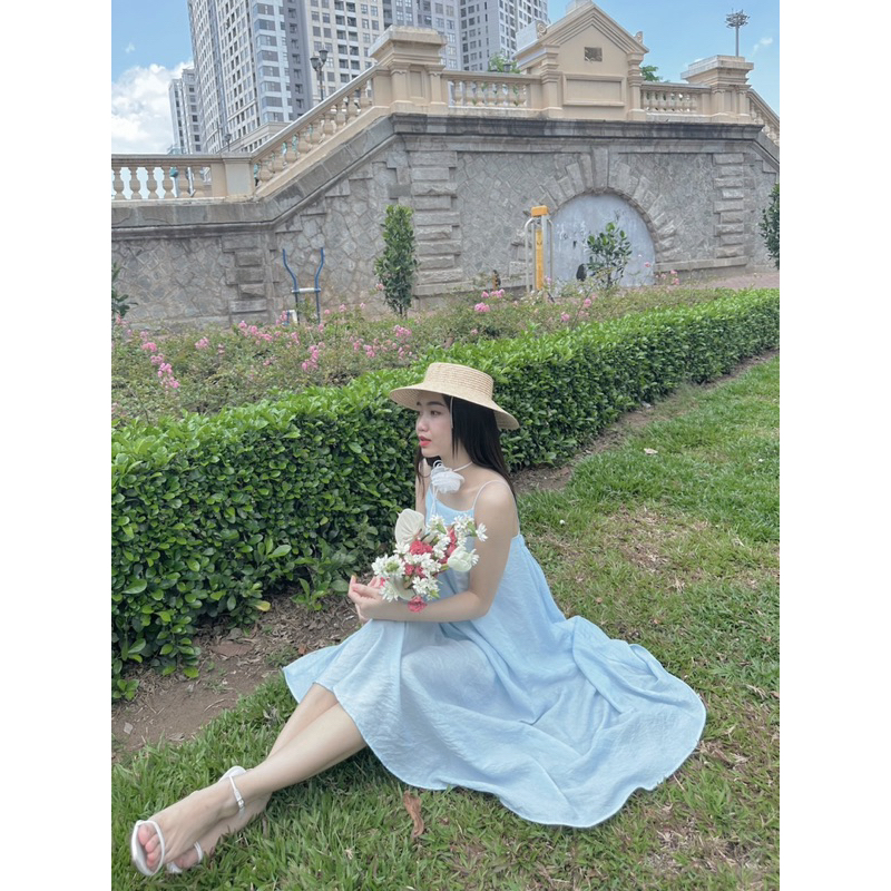 Đầm dáng dài hở lưng màu xanh form bồng may 2 lớp AGUJA- LYLY DRESS