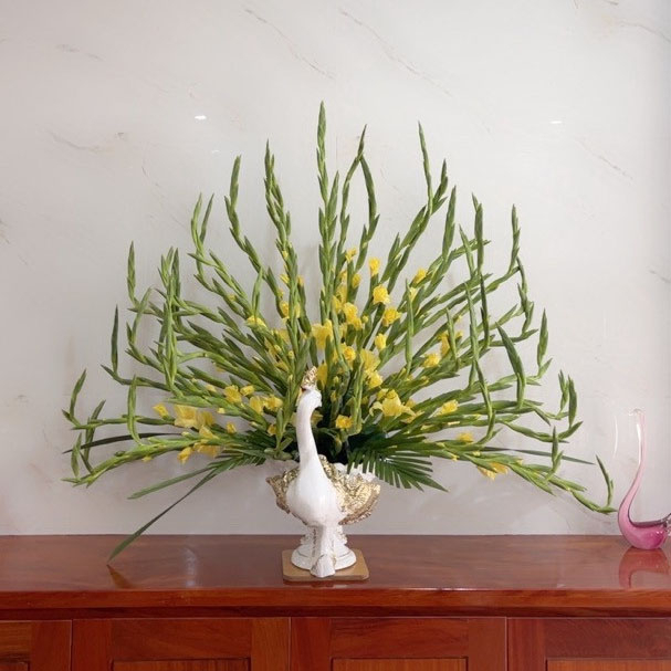 Bình hoa cao cấp Composite Bình con công cỡ lớn, Thiên thần, Đài cúp dùng cắm hoa giả hoa thật màu đẹp sang trọng