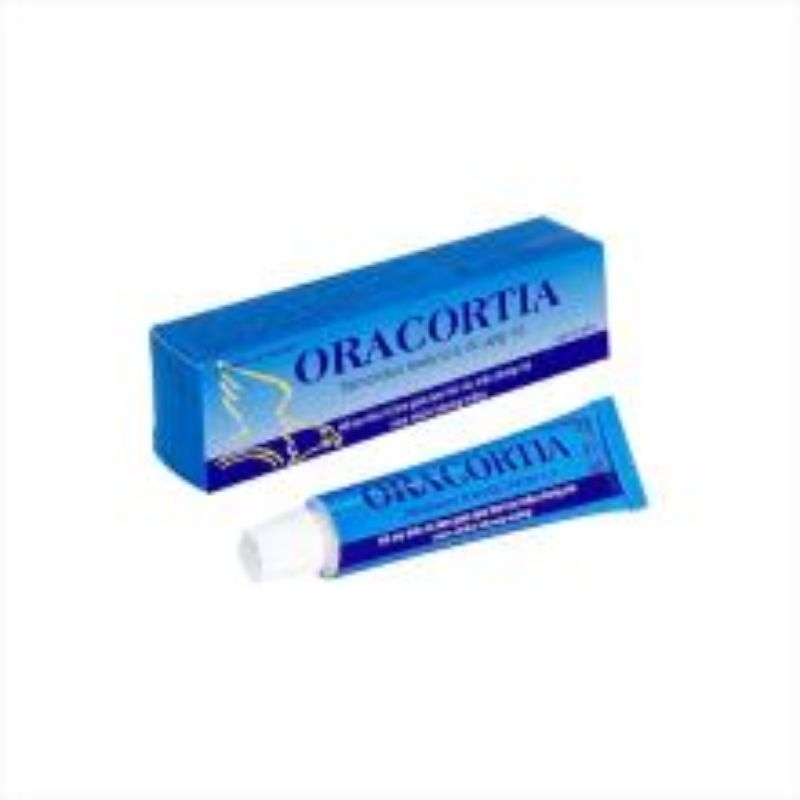 Triamcinolone acetonide là thành phần chính có trong Oracortia, có tác dụng gì?
