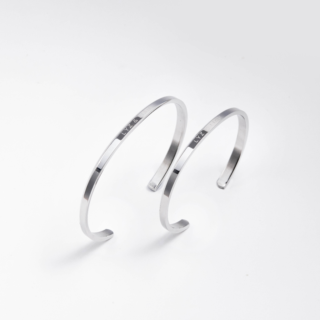 Ảnh Vòng tay nam nữ Lyz and Liam Classic L&L Cuff Silver - Gift Box Hộp quà tặng nơ đỏ & khắc chữ theo yêu cầu 4