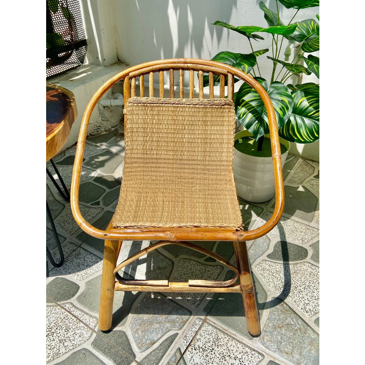 Ghế mây con sò HOME MÂY - Sản phẩm chắc chắn, kích thước phù hợp cho ban công Homestay