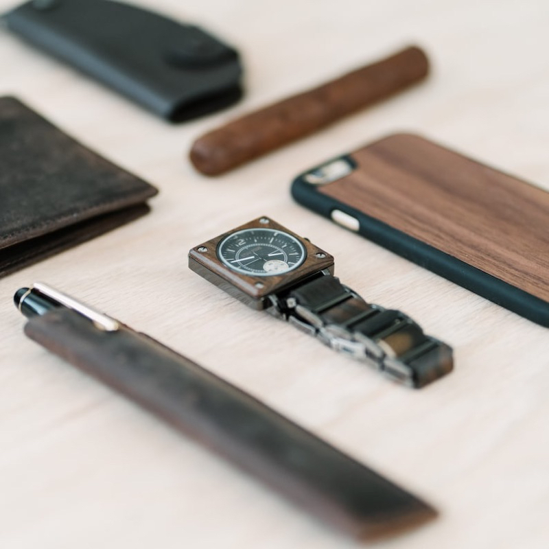 Đồng hồ đeo tay nam vỏ gỗ WoodWatch GR14 ( HOT )