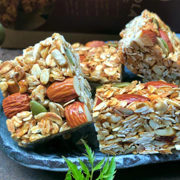 Bánh ăn kiêng Granola ngũ cốc dạng thanh ăn kiêng giảm cân ăn chay