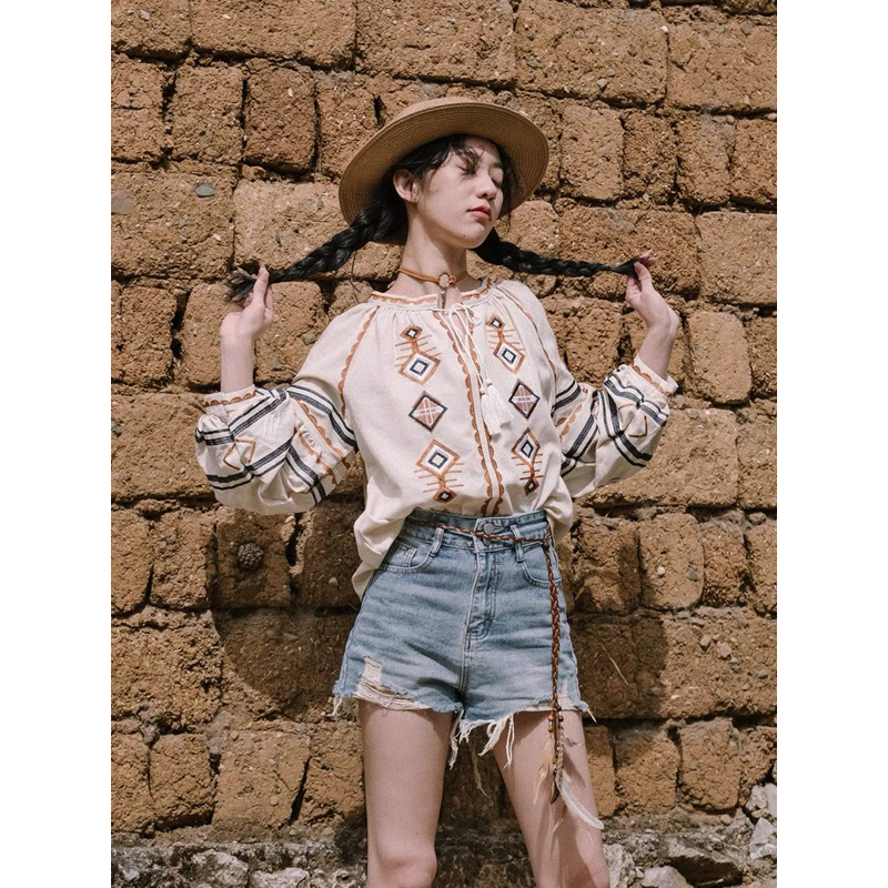 Áo Vintage Chất Thô Hoạ Tiết Thêu Hoa Kèm Ảnh Thật Chụp Tại Shop Thời Trang Nữ