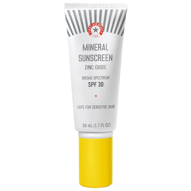 First Aid Beauty Mineral Sunscreen Zinc Oxide Broad Spectrum SPF 30 kem