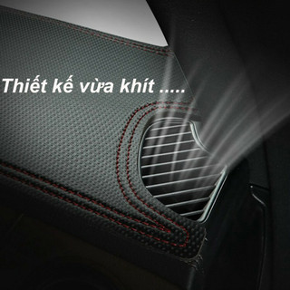 Thảm taplo xe Toyota Innova 2008 - 2025 chất liệu da carrbon, màu đen cao cấp chống nắng nóng hiệu quả