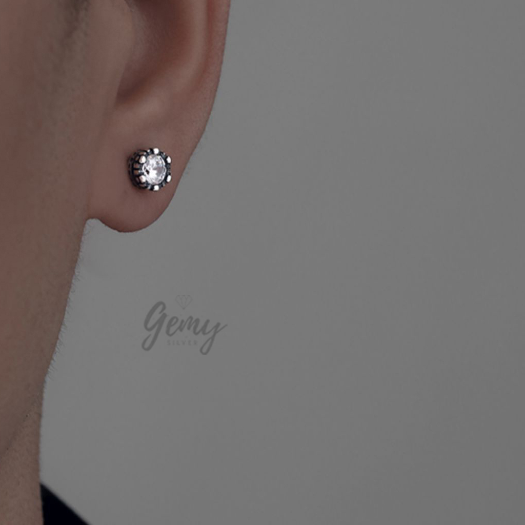 Khuyên tai nam bạc 925 mặt nụ đá chốt bi vặn đính đá đen trắng unisex Harry (1 chiếc) | GEMY SILVER KN97