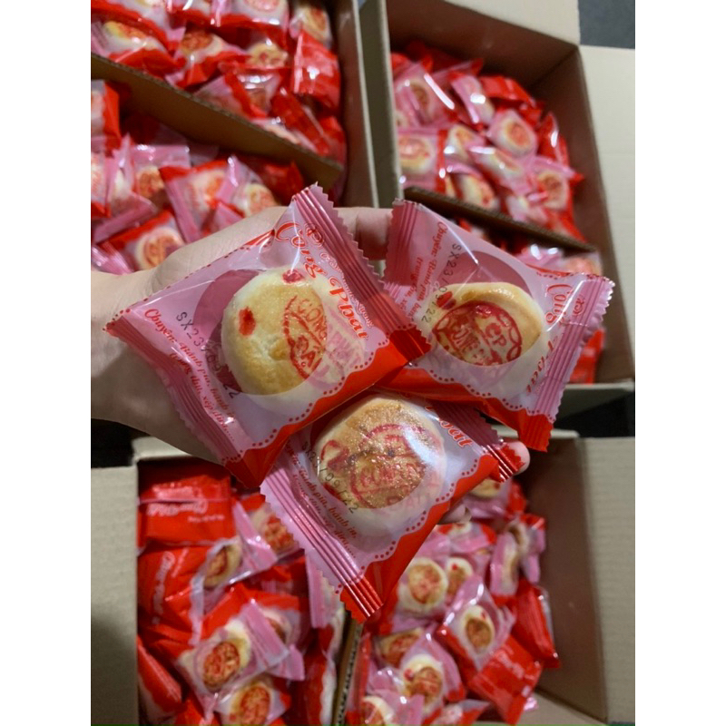 1 cái bánh pía mini Công Phát nhân đậu/ môn sầu riêng | Shopee Việt Nam