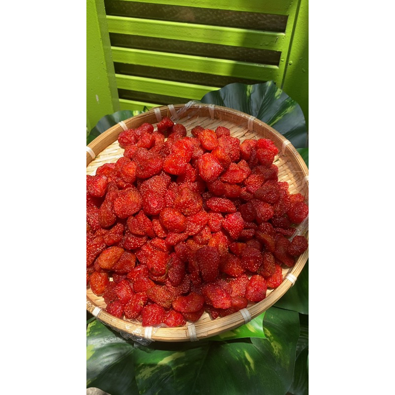 Dâu sấy dẻo Giàu Vitamin C, Duy Trì Tim Mạch Tốt Cho Cơ Thể MINH NHI HEALTHY