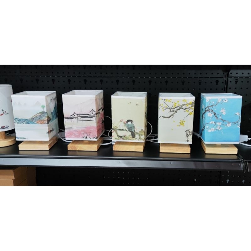 Đèn đầu giường/Đèn ngủ/Đèn in hoạ tiết trang trí nội thất đẹp Tặng kèm bóng E27 3 chế độ ánh sáng