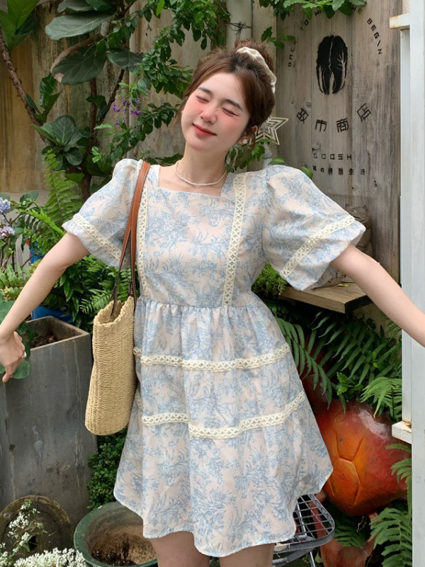 Đầm midi tay ngắn phồng cổ vuông dáng babydoll tiểu thư, váy midi nữ kiểu cổ vuông hoa nhí xanh Hàn Quốc 4721