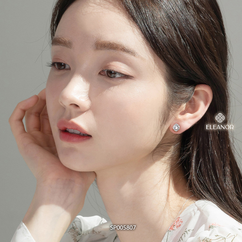 Bông tai nữ chuôi bạc 925 Eleanor Accessories hình hoa đính đá phụ kiện trang sức khuyên tai 5807
