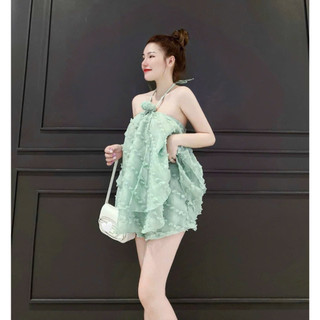 Sét bộ nữ thời trang mặc đi chơi chất xô lông áo form xoè cổ yếm dây hở lưng gắn hoa ngực mix quần đùi lưng chun