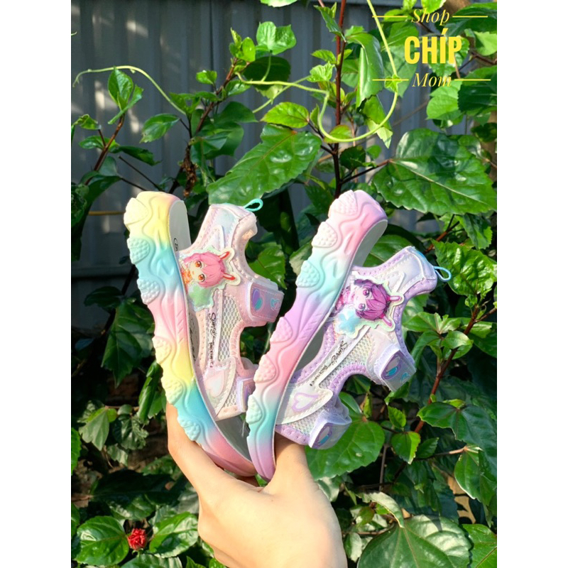 xăng đan bé gái dép quạ hậu cho bé hình công chúa cô gái kiểu dáng thể thao QCCC có hộp D28 Y50D50 ( ảnh thật )