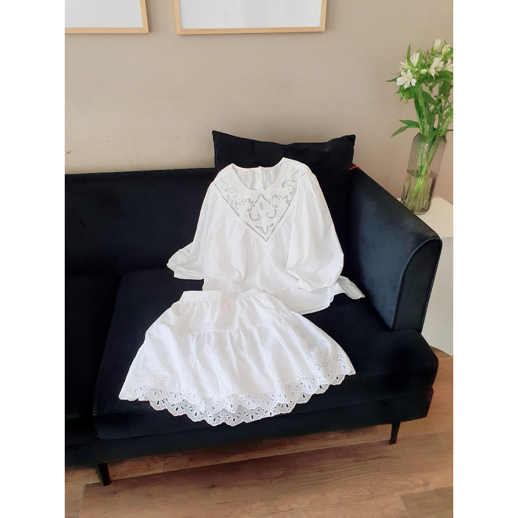 [Mã BMLTA35 giảm đến 35K đơn 99K] AfterBefore | Set áo và váy romance trắng