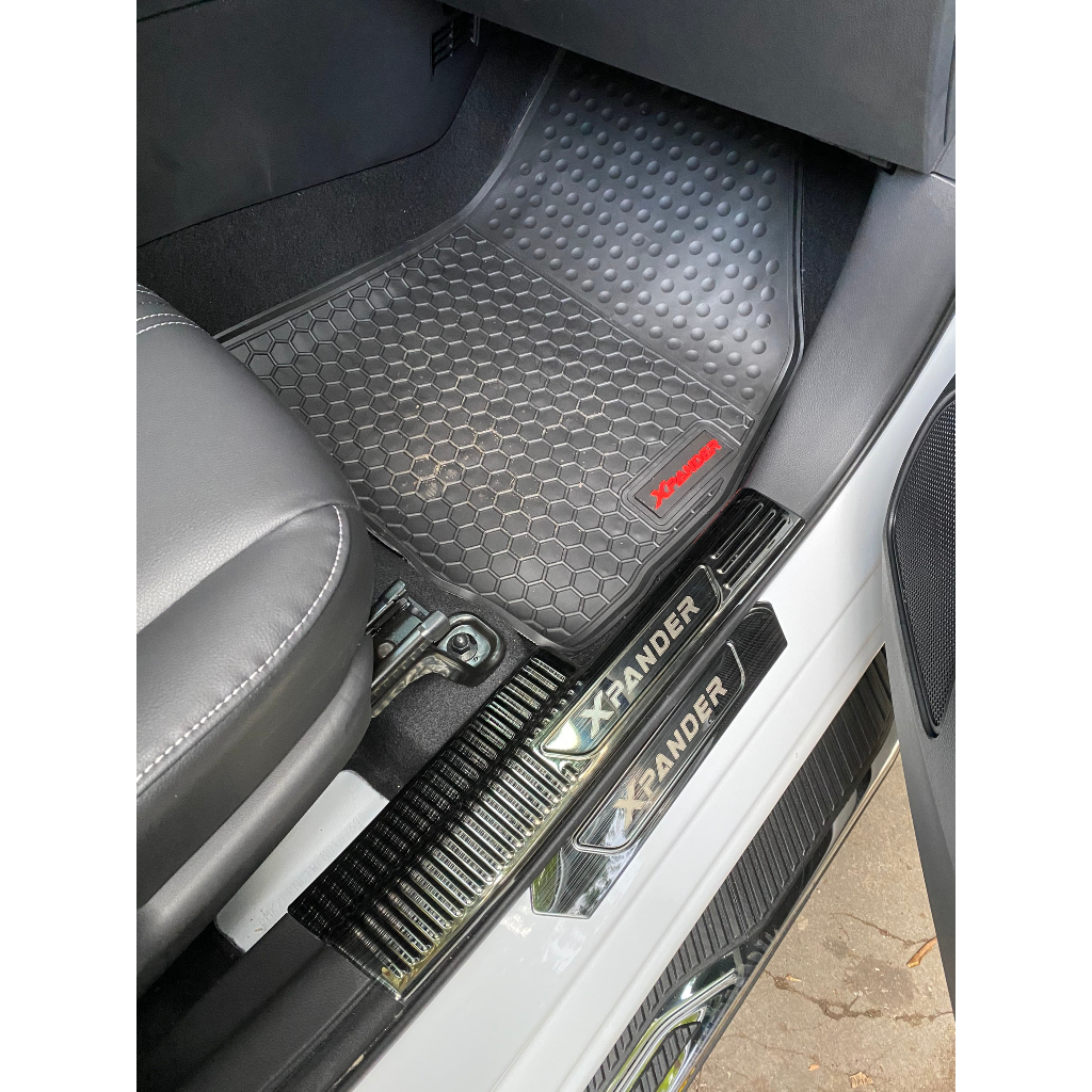 Ốp bậc cửa xe Xpander, Xpander Cross 2018-2023, Nẹp bước chân Xpander Chất liệu Titan cao cấp