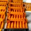 khay đựng tông đơ 2 hố đựng màu vàng ,đen,gỗ