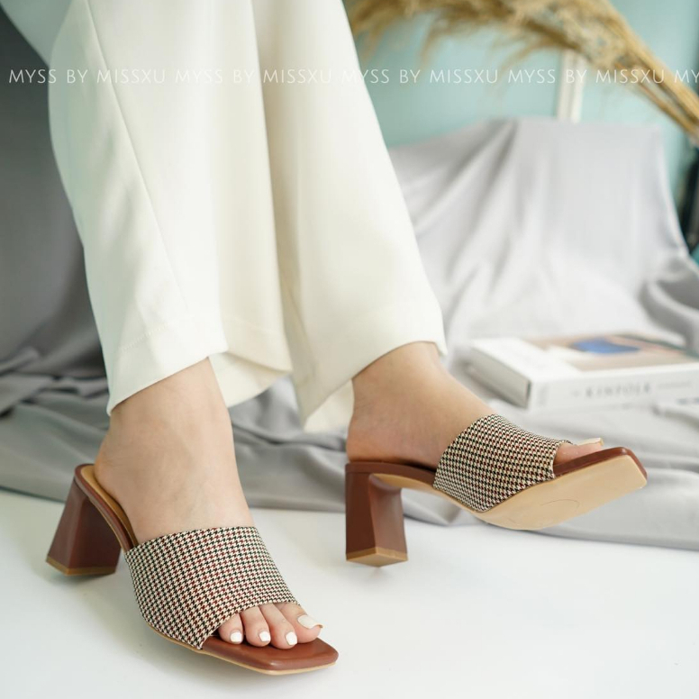 Giày guốc sục nữ MYSS bản ngang gót trụ 7 cm thời trang - SU131