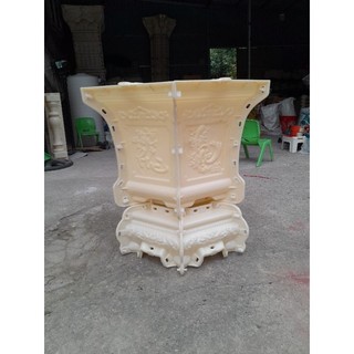 Khuôn chậu lục giác rộng 58 cao 45 kèm chân