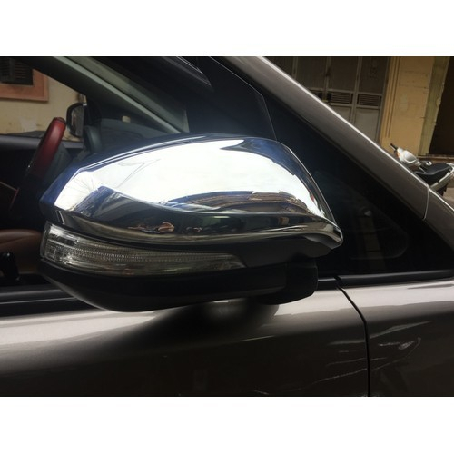 Ốp gương chiếu hậu xe Toyota Fortuner 2017 -2018-  2019 - 2020 - 2021 - 2022- 2023-2024 mạ crom cao cấp