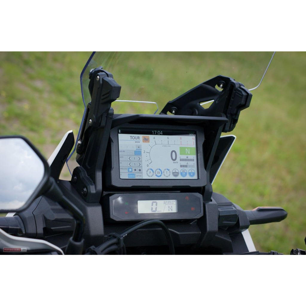 PPF xe HONDA Africa twin 2024. UPPF dán bảo vệ mặt đồng hồ xe
