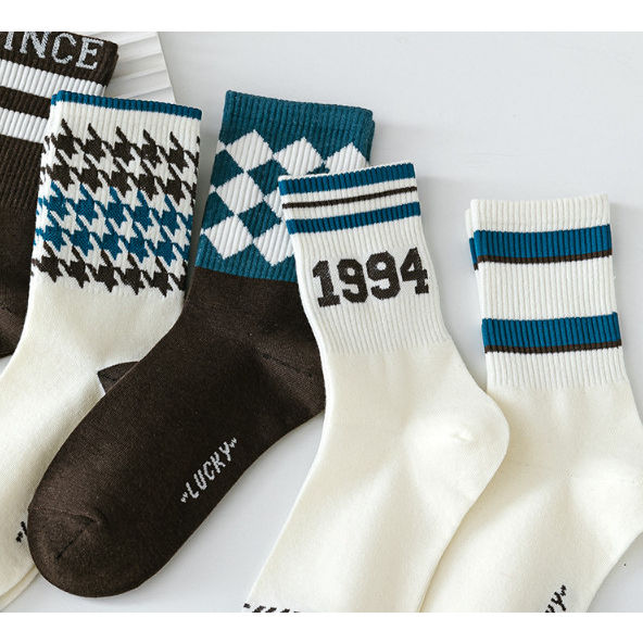 Vớ Tất cổ cao 1994 Unisex phong cách thể thao, trẻ trung và năng động.