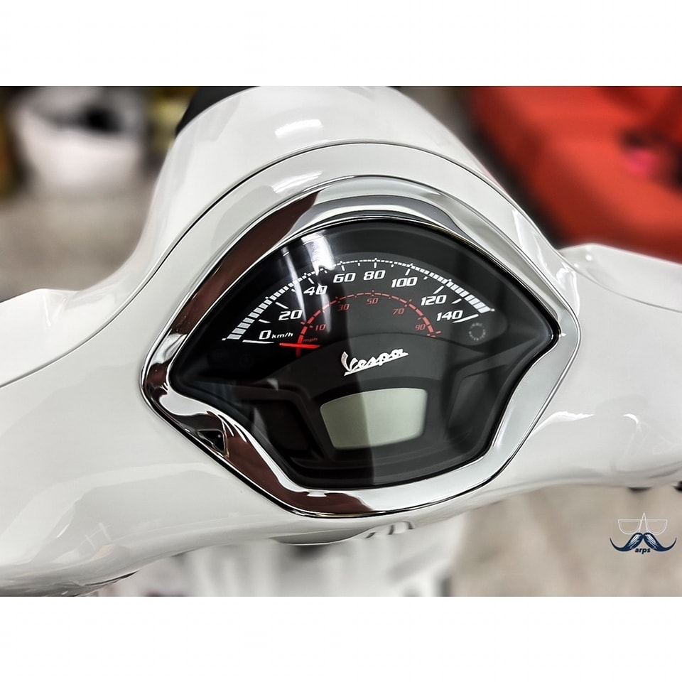 PPF Vespa GTS ..... UPPF dán bảo vệ mặt đồng hồ xe , xước tự phục hồi vết xước dâm