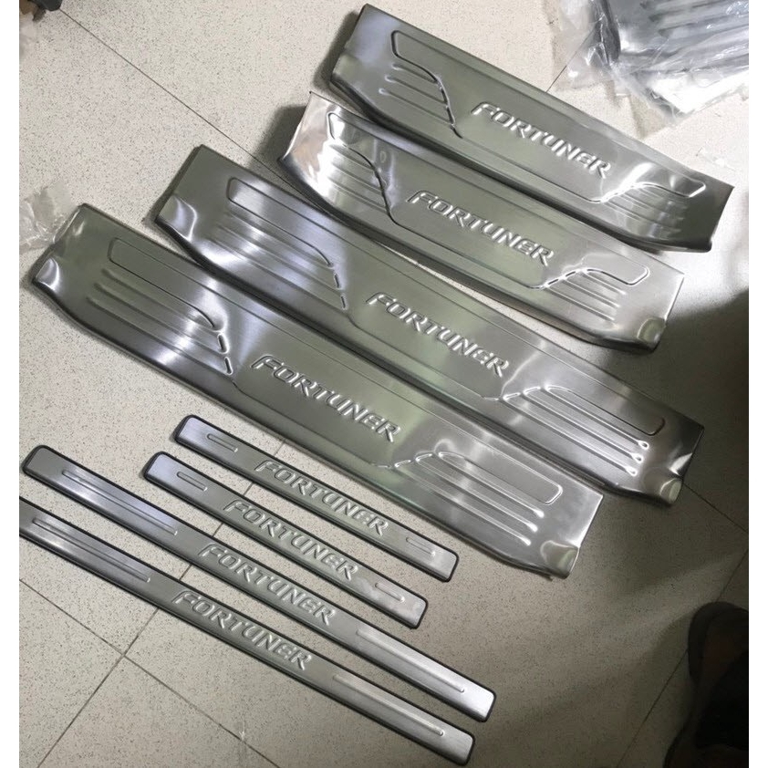 Ốp bậc cửa, nẹp bước chân trong ngoài xe Toyota Fortuner 2006 - 2012, 2013, 2014, 2015 inox cao cấp