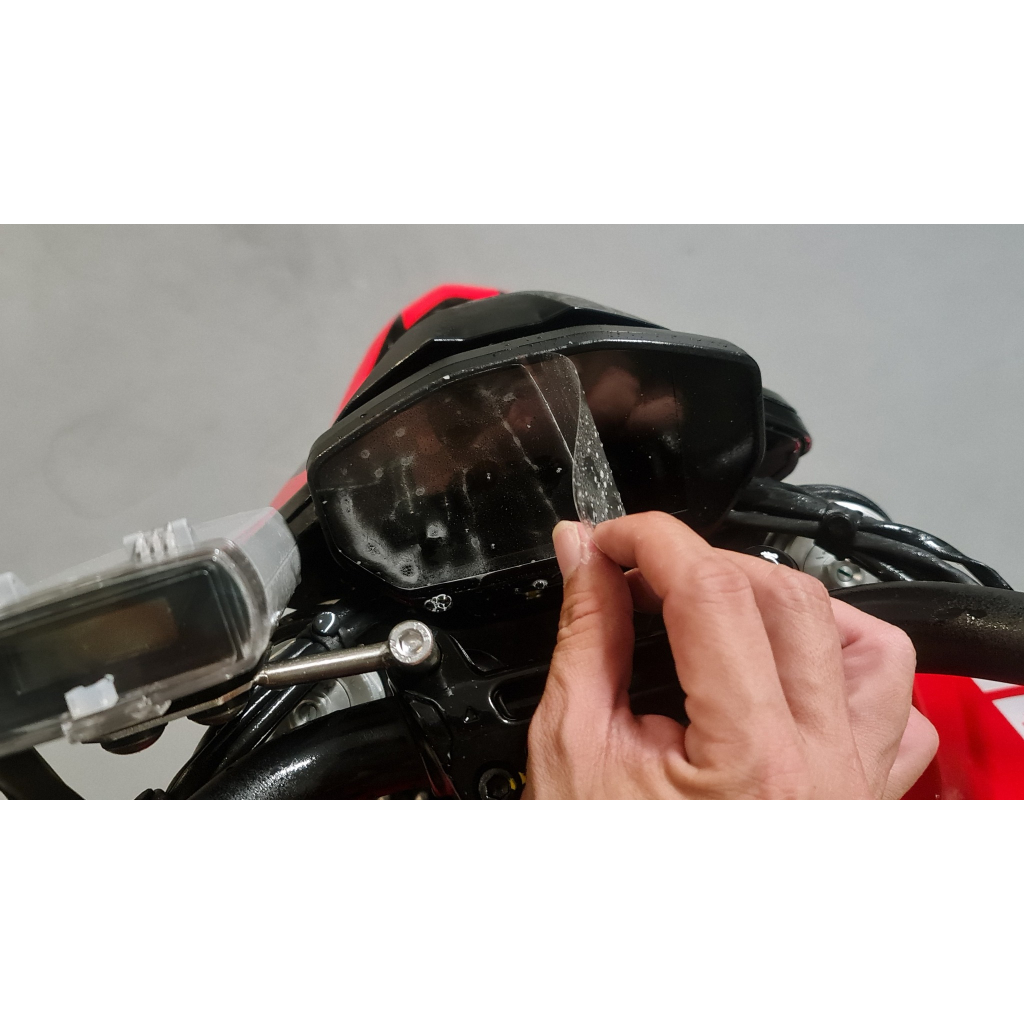PPF Ducati hyper 950, monster 821  ...  UPPF dán bảo vệ mặt đồng hồ xe