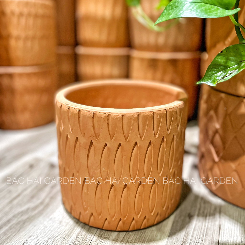 Chậu đất nung hình trụ họa tiết cáo cấp D18cm x H16cm