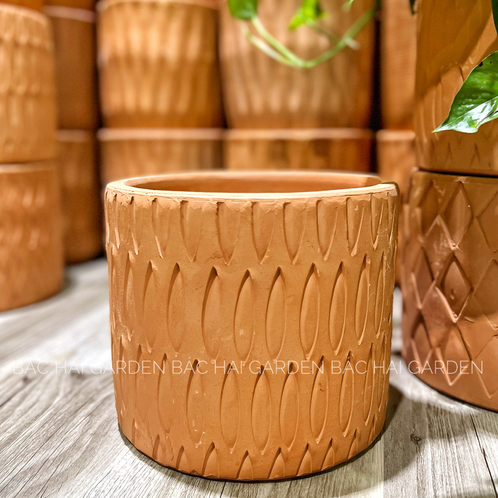 Chậu đất nung hình trụ họa tiết cáo cấp D18cm x H16cm