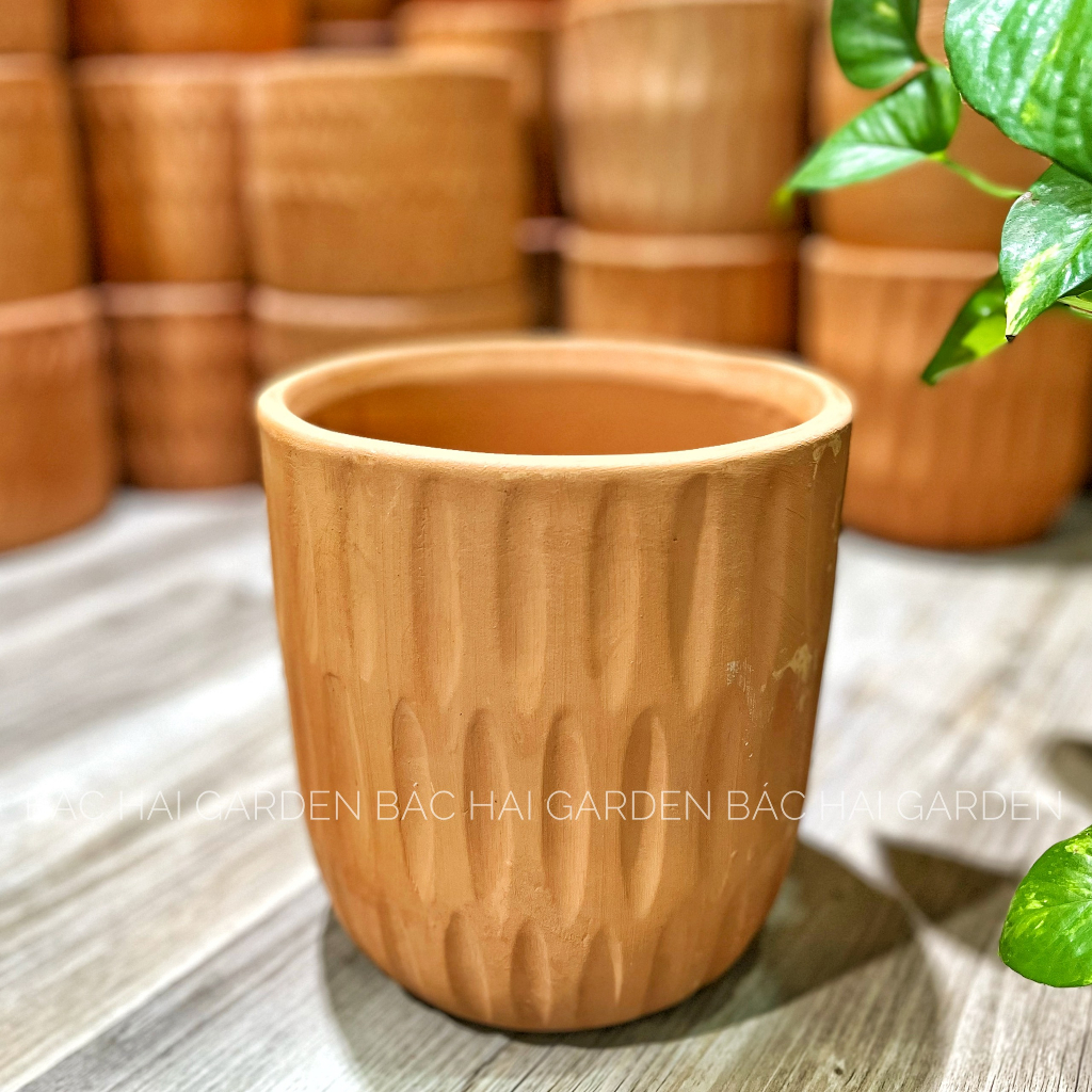 Chậu trứng đất nung hoa tiết cao cấp D18cm x H19cm